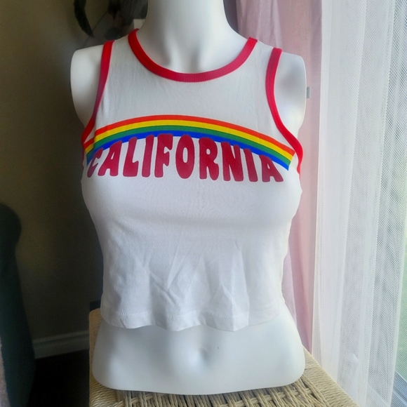 NWT Forever 21 Crop Rainbow Graphic Tank Top Size Small - Picture 2 of 9